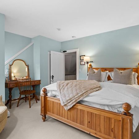 Red Clover Inn Mendon Bagian luar foto
