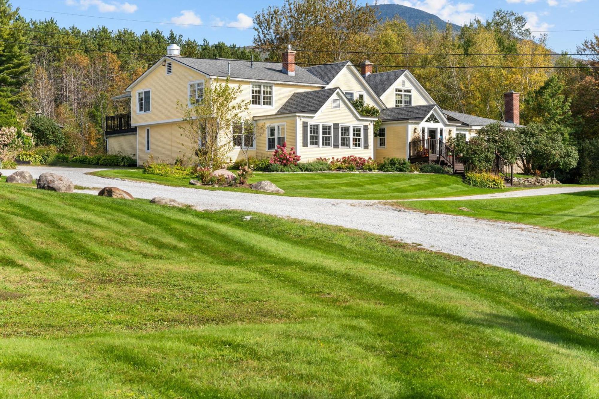 Red Clover Inn Mendon Bagian luar foto