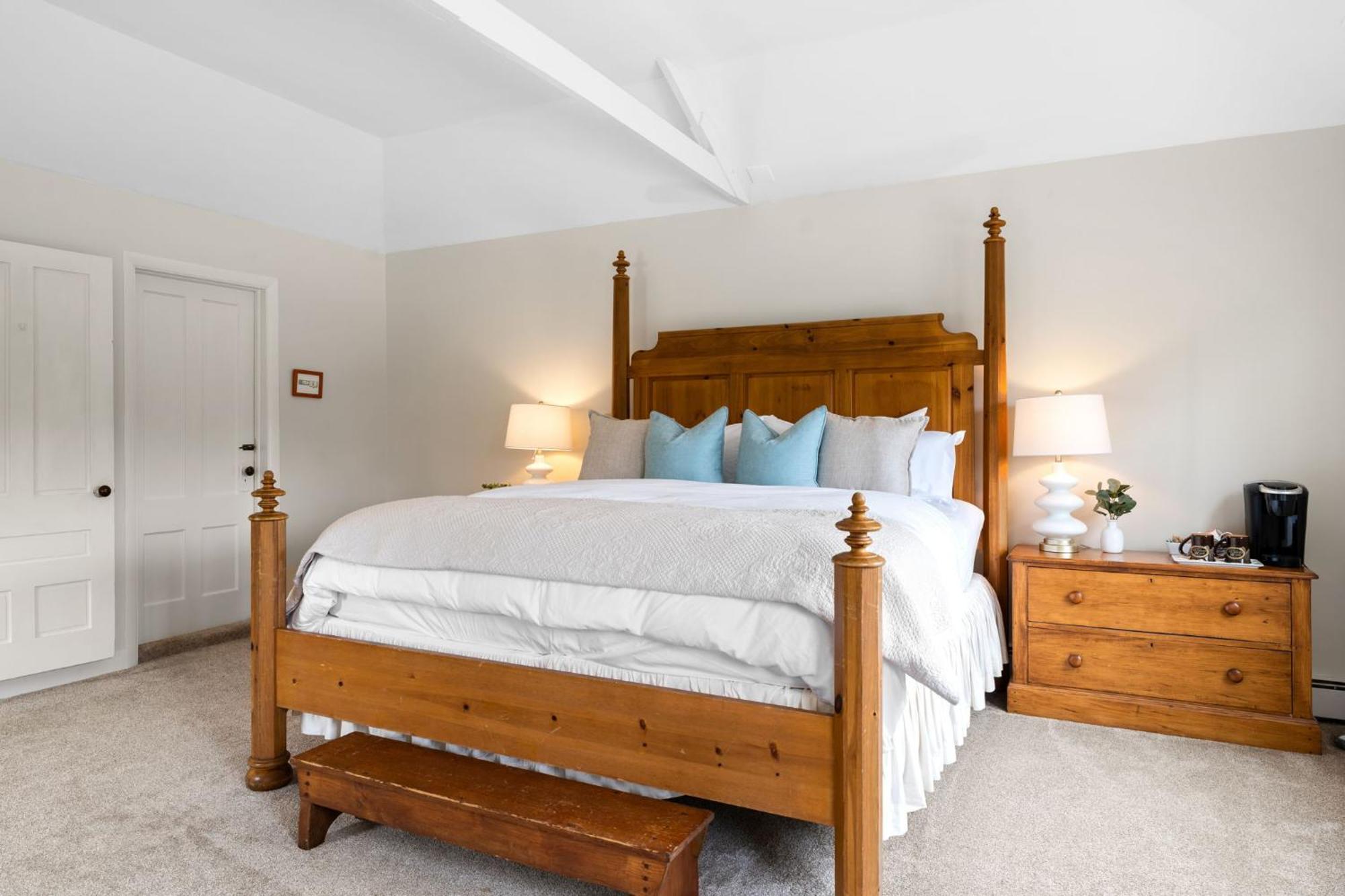 Red Clover Inn Mendon Bagian luar foto