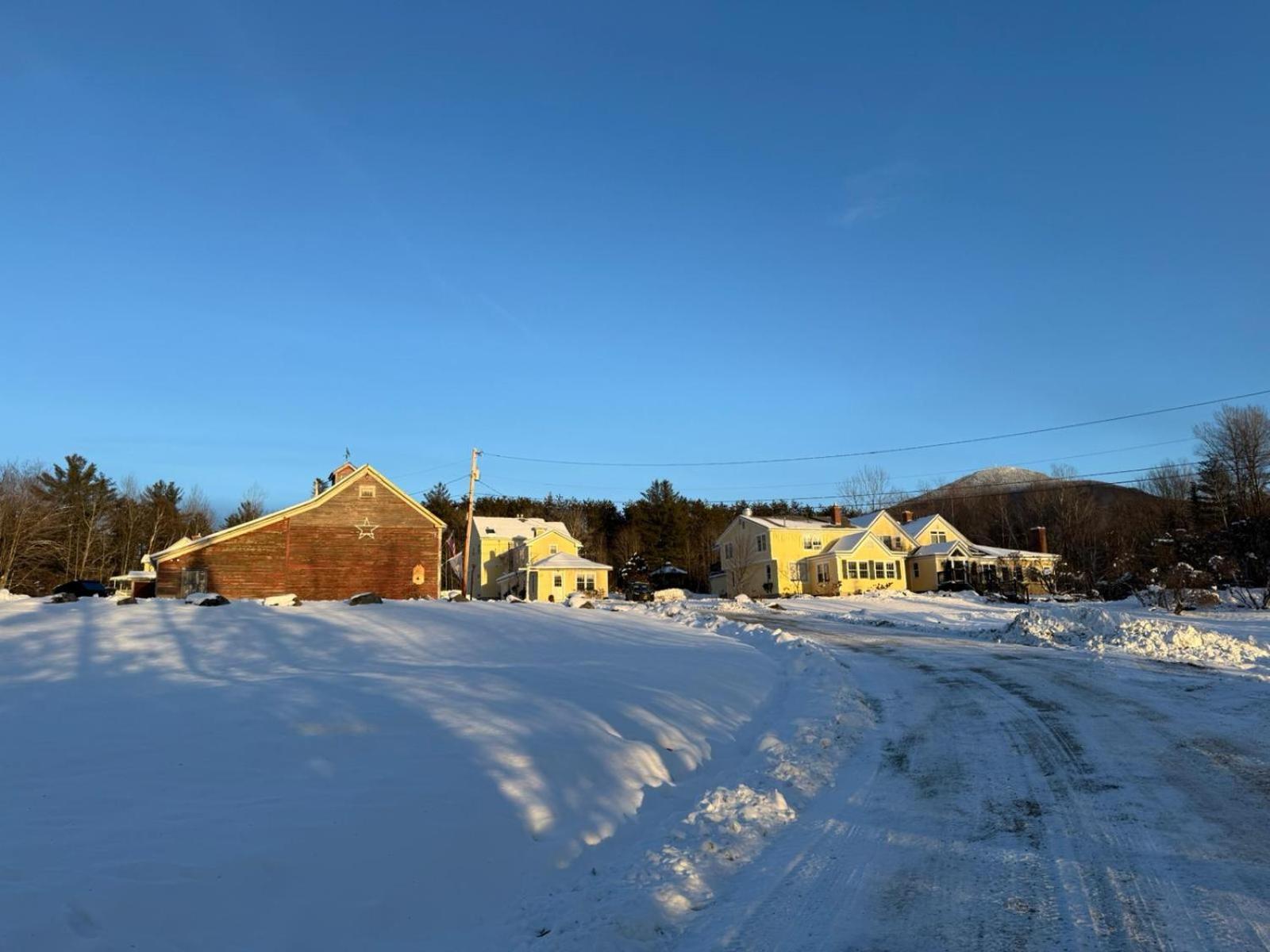 Red Clover Inn Mendon Bagian luar foto