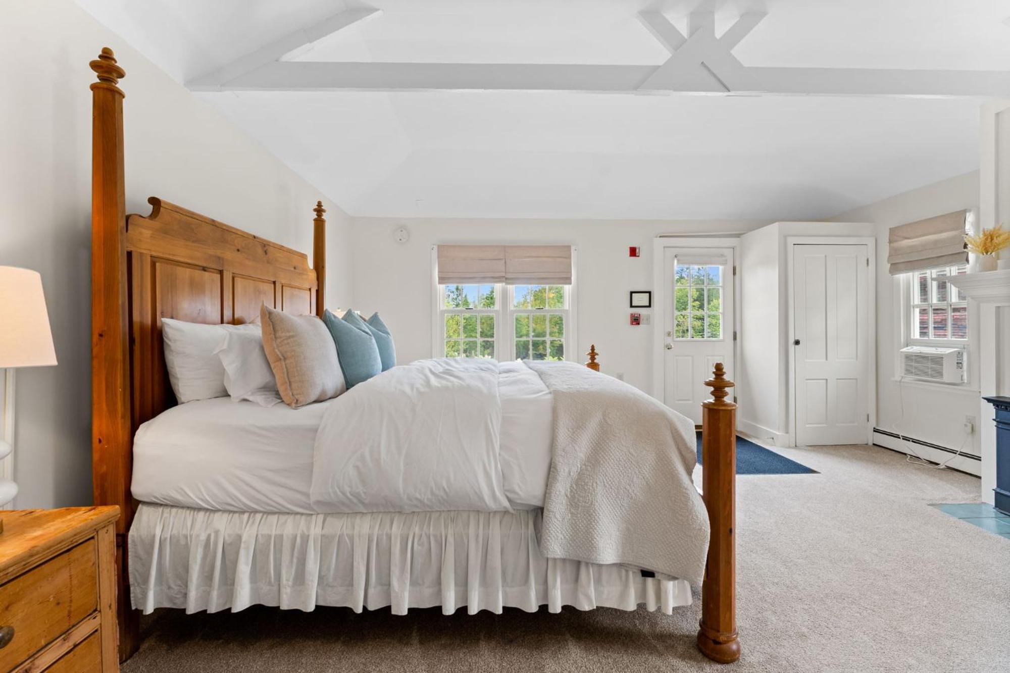 Red Clover Inn Mendon Bagian luar foto