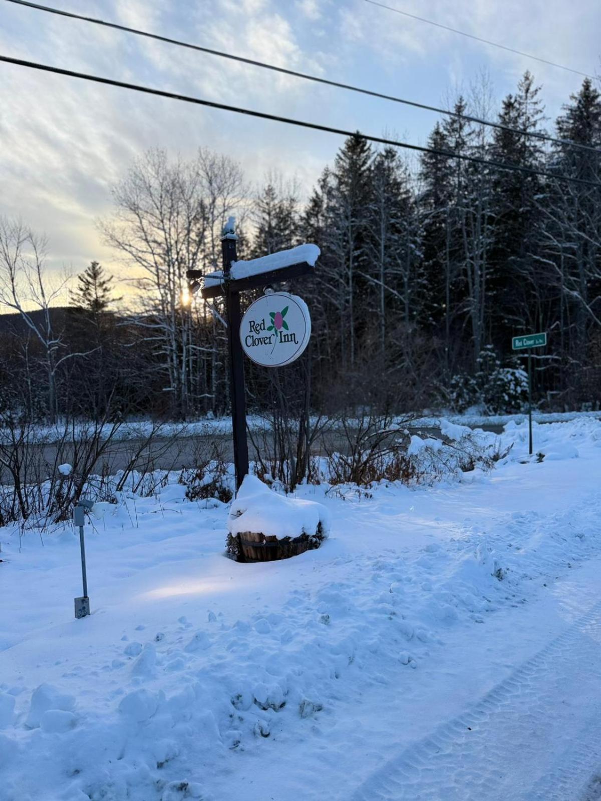 Red Clover Inn Mendon Bagian luar foto
