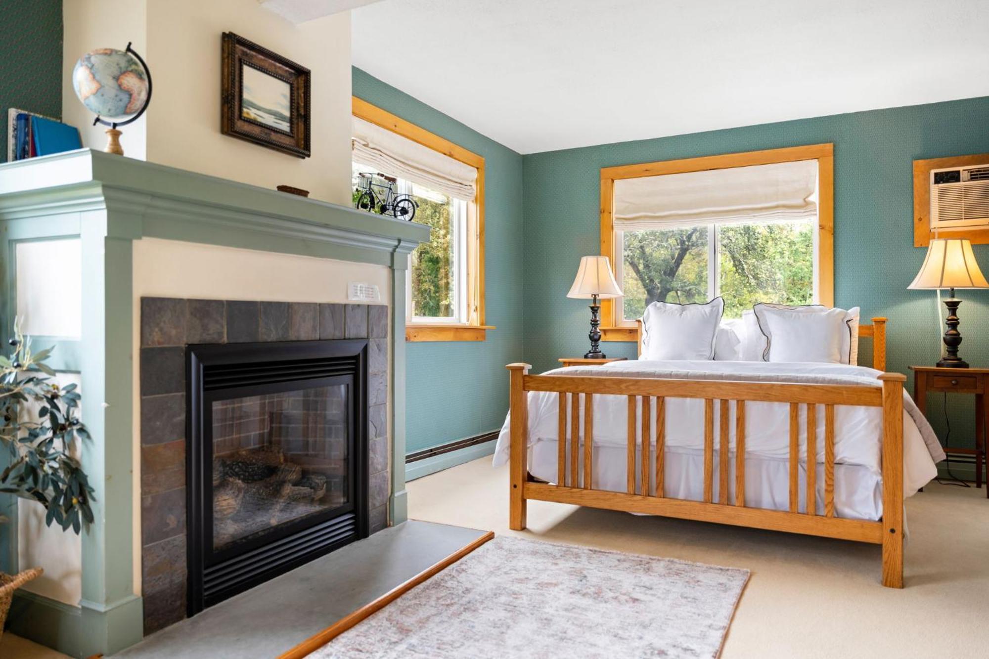 Red Clover Inn Mendon Bagian luar foto