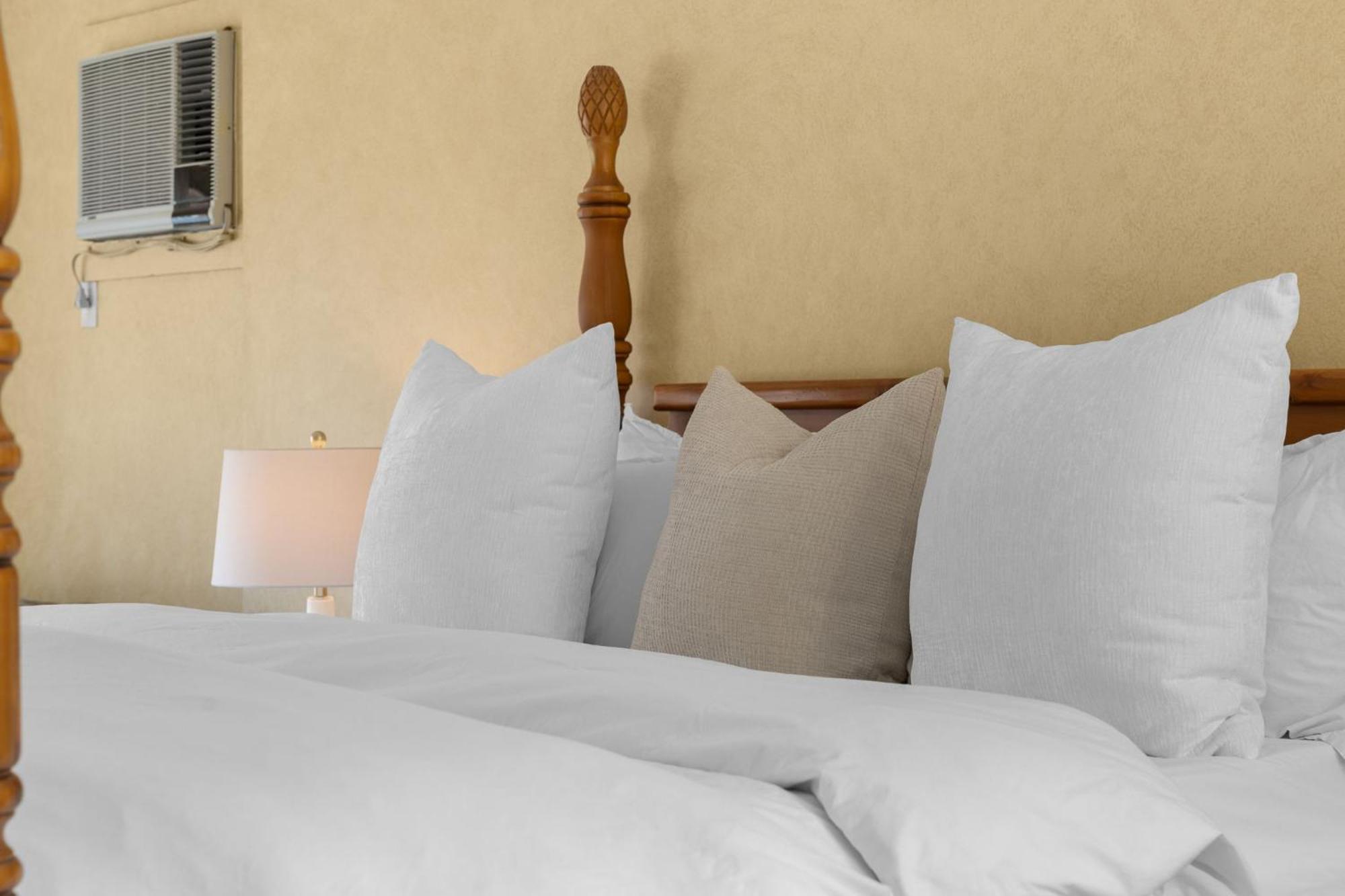 Red Clover Inn Mendon Bagian luar foto