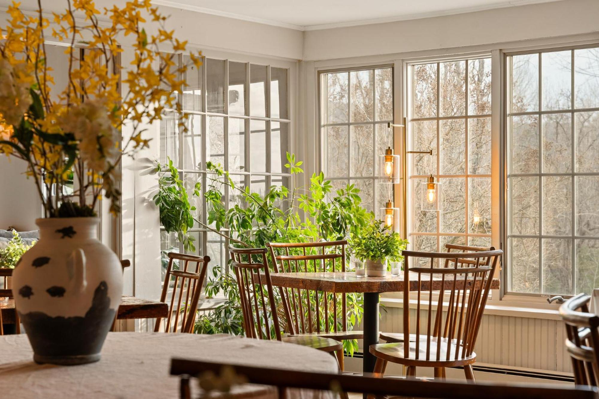 Red Clover Inn Mendon Bagian luar foto
